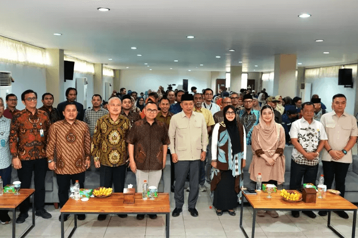 images/Peran_Alumni_dalam_Ekosistem_Universitas_Harkat_Negeri_Mentor_&_Pembicara_Tamu_image 1756910573.png